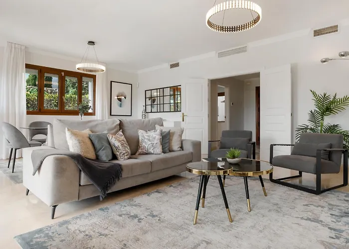 Townhouse In Paraiso *