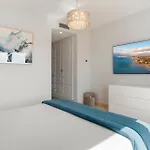 Townhouse In Paraiso 에스테포나