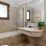 Townhouse In Paraiso 에스테포나