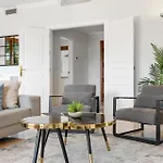 Townhouse In Paraiso 펜션