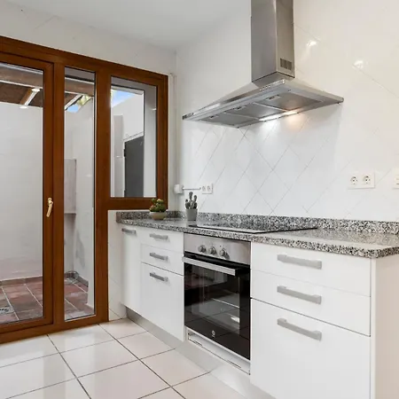 Townhouse In Paraiso בית נופש